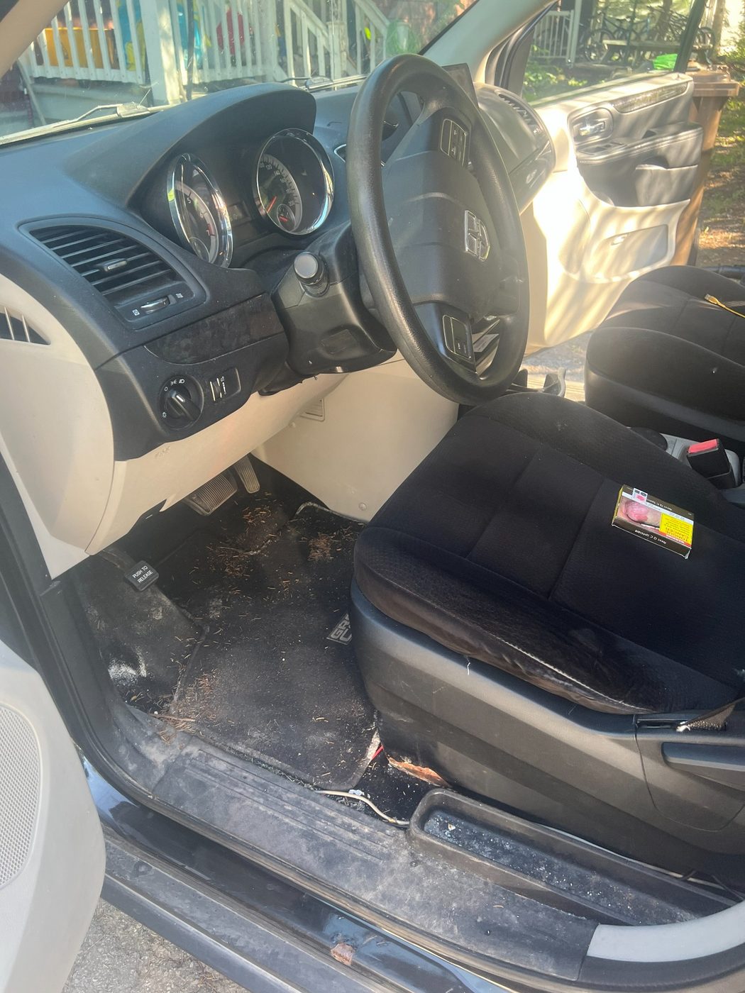 Rails et tapis avant nettoyage